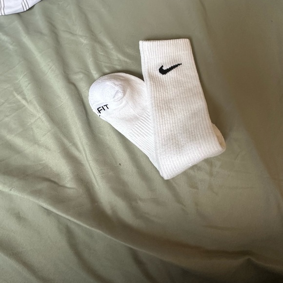 3 - White Nike Midcalf socks - Picture 3 of 4